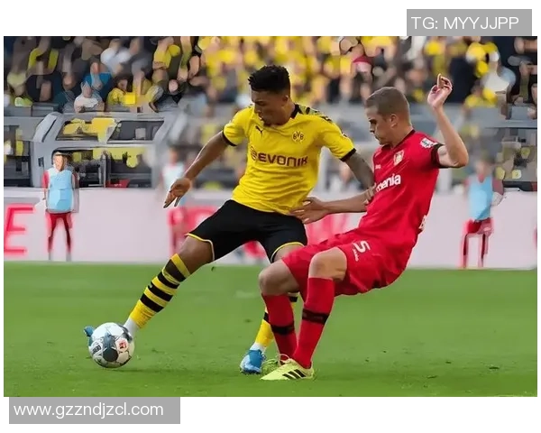 德甲激战：多特蒙德逆转曼城引发争议判罚全场沸腾